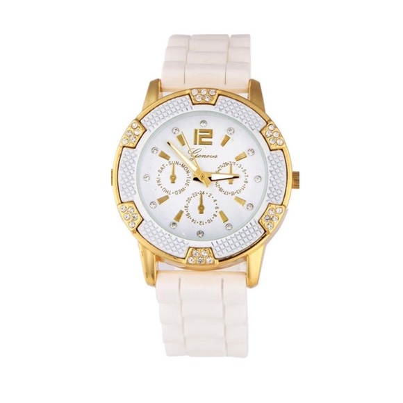 beautiful white silicone watch 🌼 - Picture 1 of 1