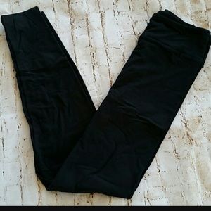 TC black Lularoe leggings, never worn