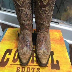 Corral boots