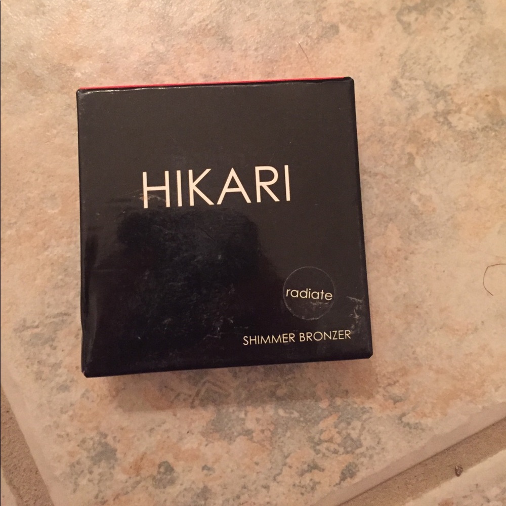 Hikari Shimmer Bronzer
