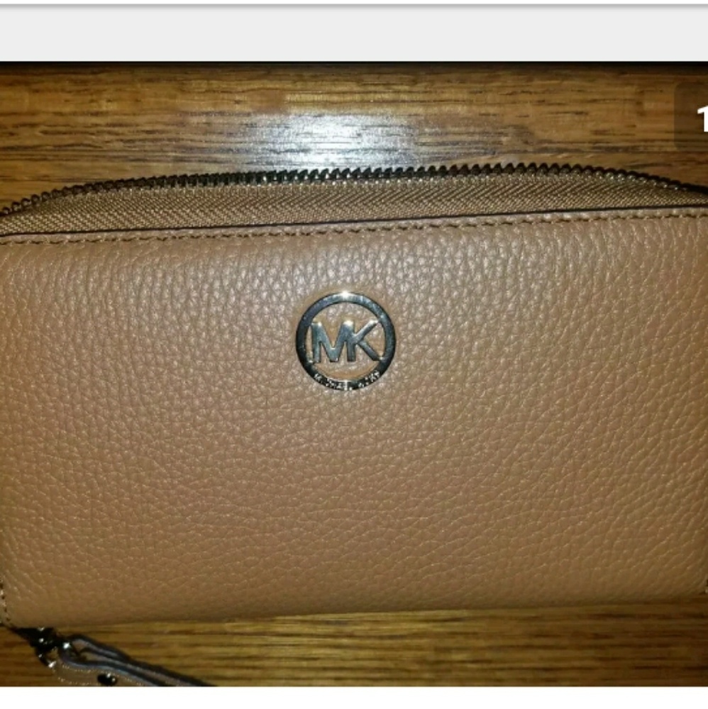 BRAND NEW MK wallet
