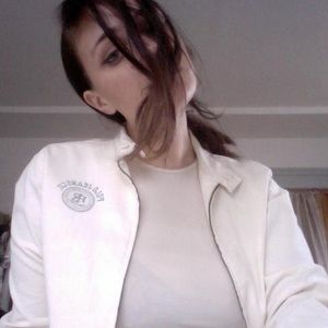 Meet your Posher, Hallie