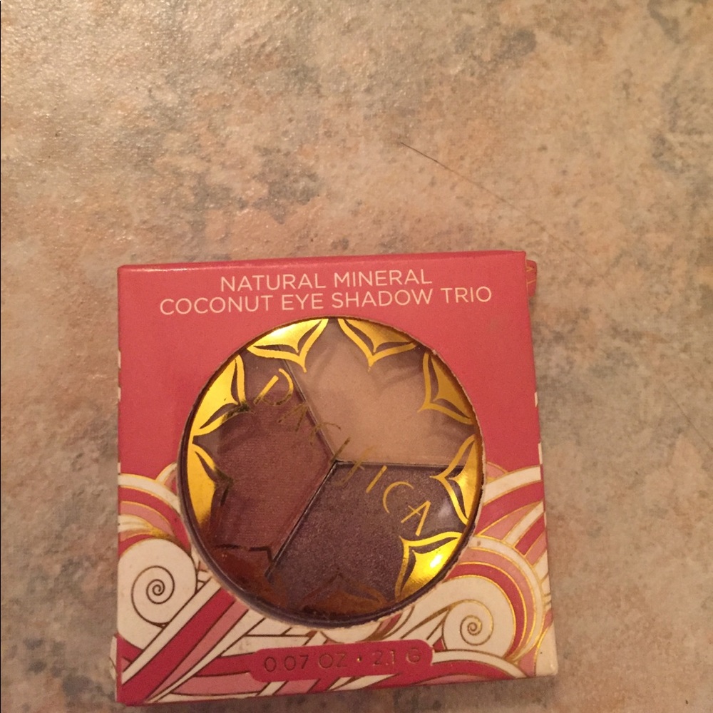 Pacifica eye shadow