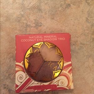 Pacifica eye shadow