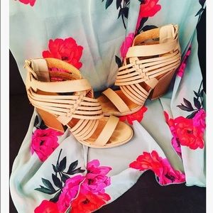 EUC! Beige caged huarache heels!