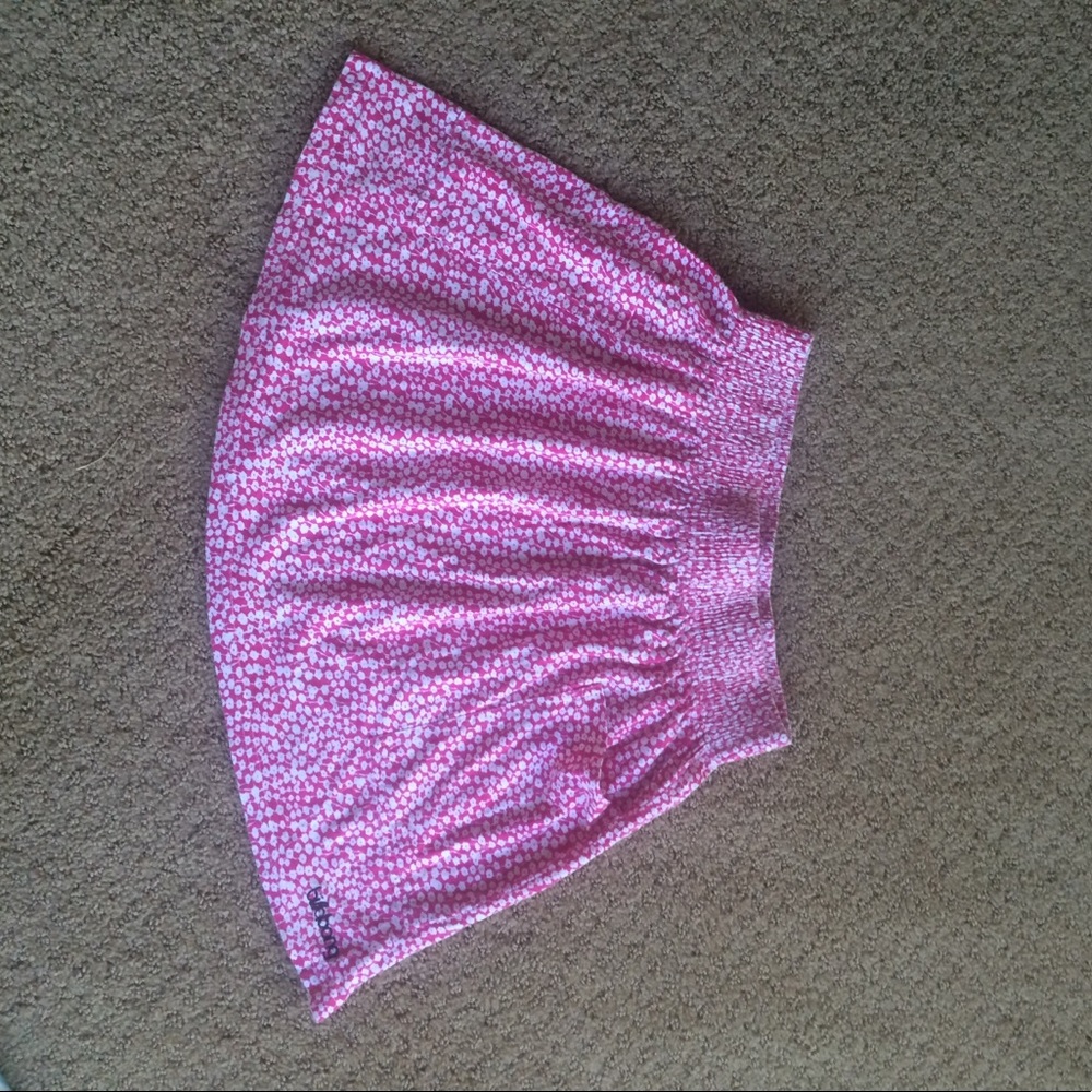 Pink billabong mini skirt with pockets