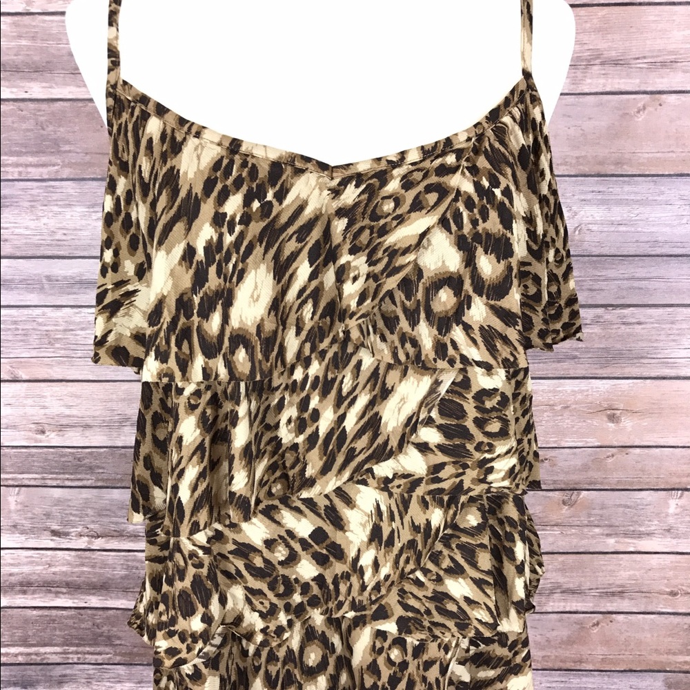Apt. 9 Leopard animal tank