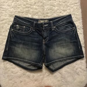 BKE Shorts, culture fit.