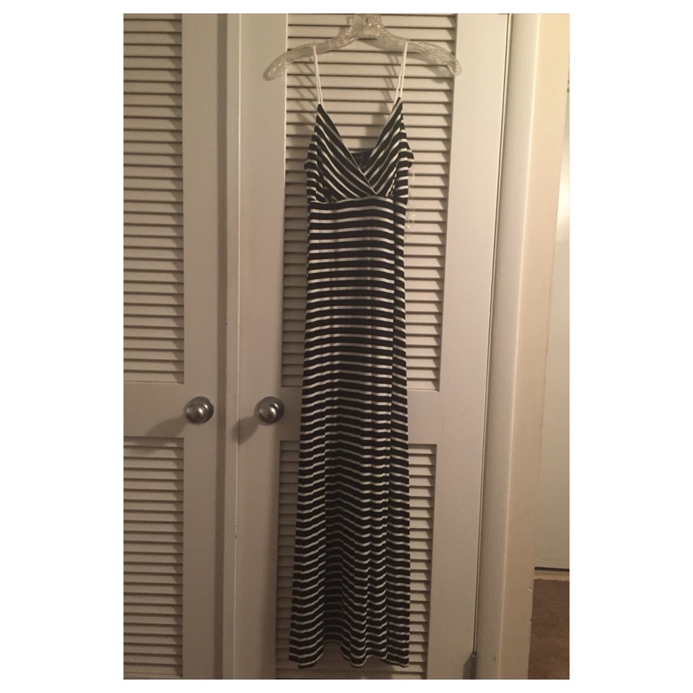 Black & white spaghetti strap maxi dress