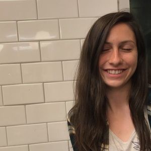 Meet your Posher, Olivia