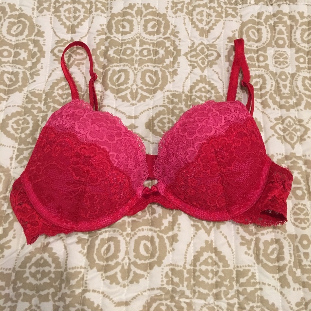 Victoria's Secret Very Sexy push-up bra