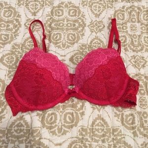 Victoria's Secret Very Sexy push-up bra