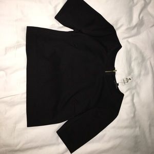 Black cropped tee shirt