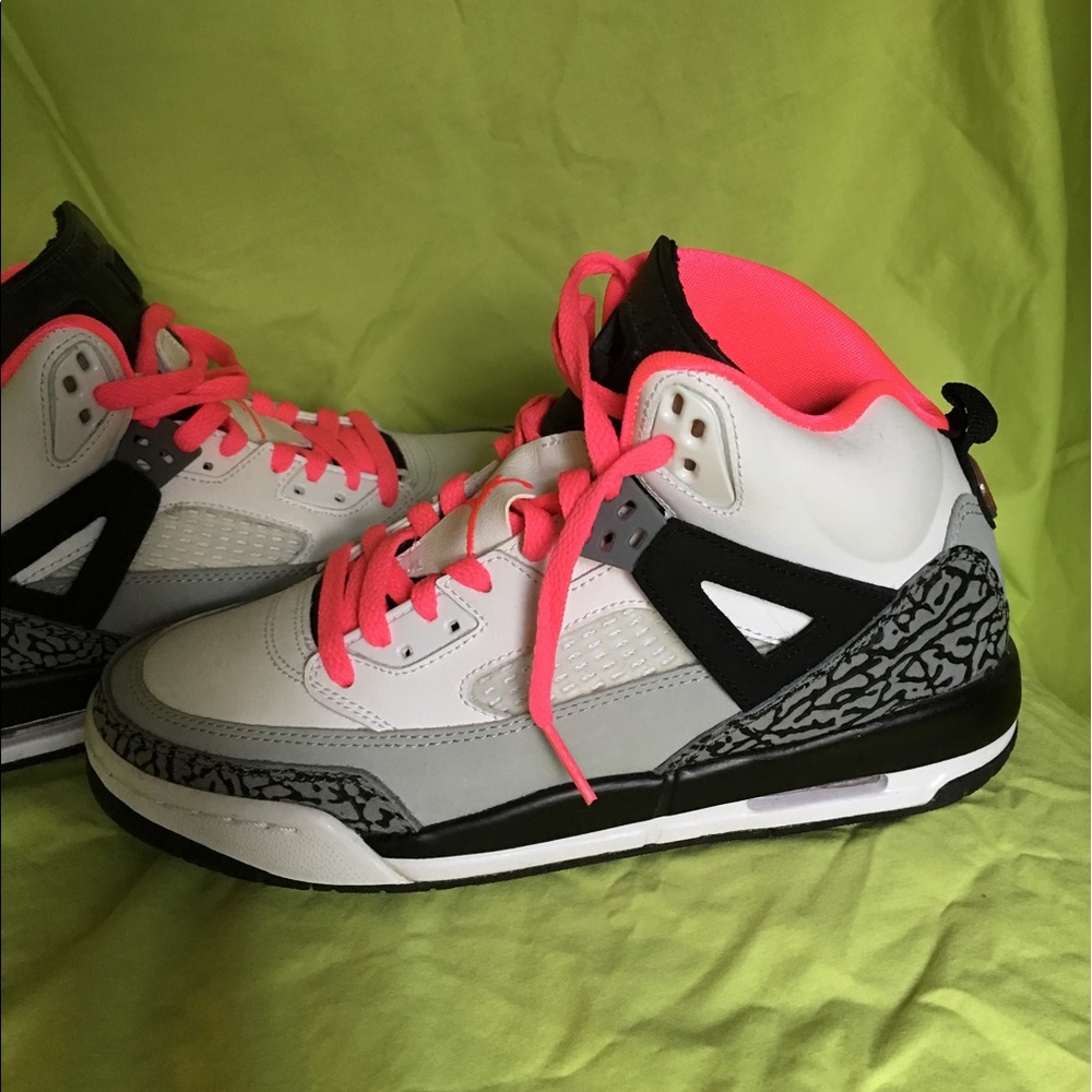 Women's Retro Air Jordan 4 White w/Pink and Black