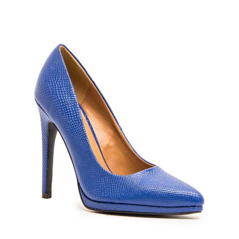 BLUE TEXTURED HIGH HEELS 🚨 PRICE DROP