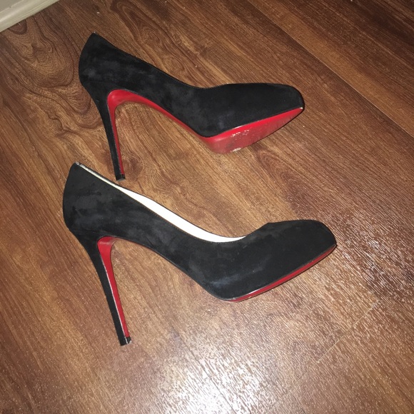 Christian Louboutin suede pumps - Picture 3 of 7