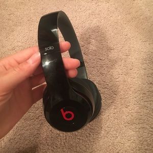 Black Solo Beats Headphones