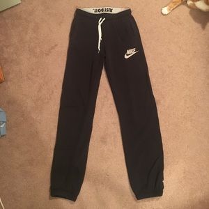 black nike sweatpants
