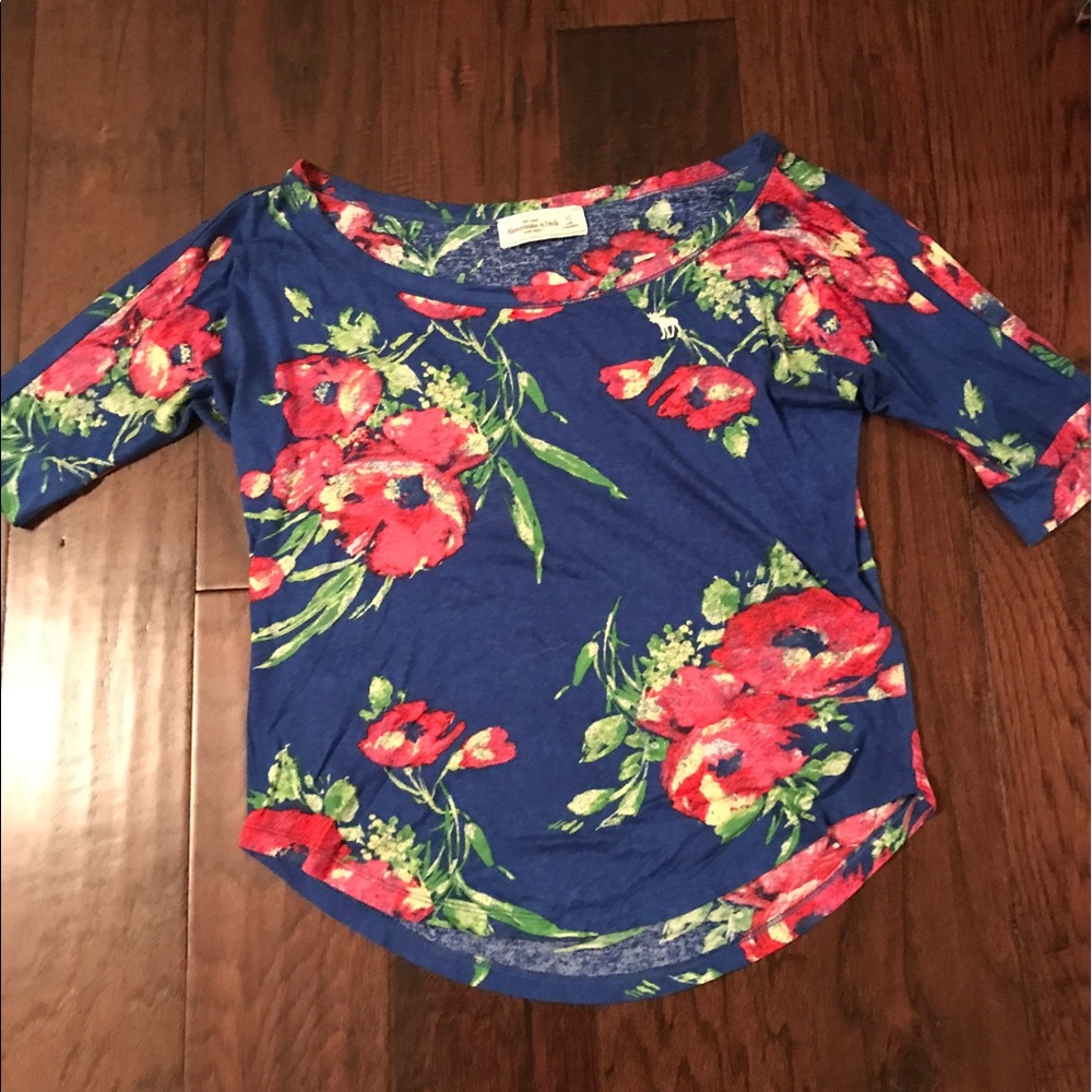 Abercrombie & Fitch floral top