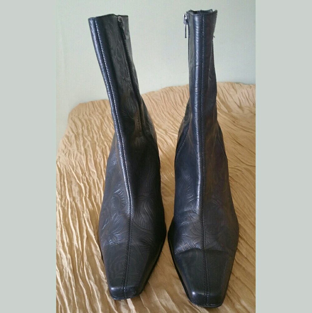 TABITA black floral leather boots