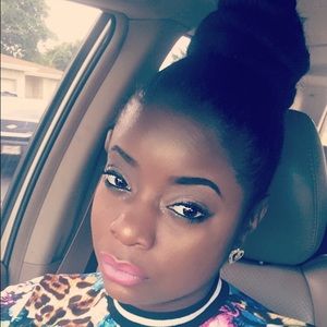 Meet your Posher, Carljina