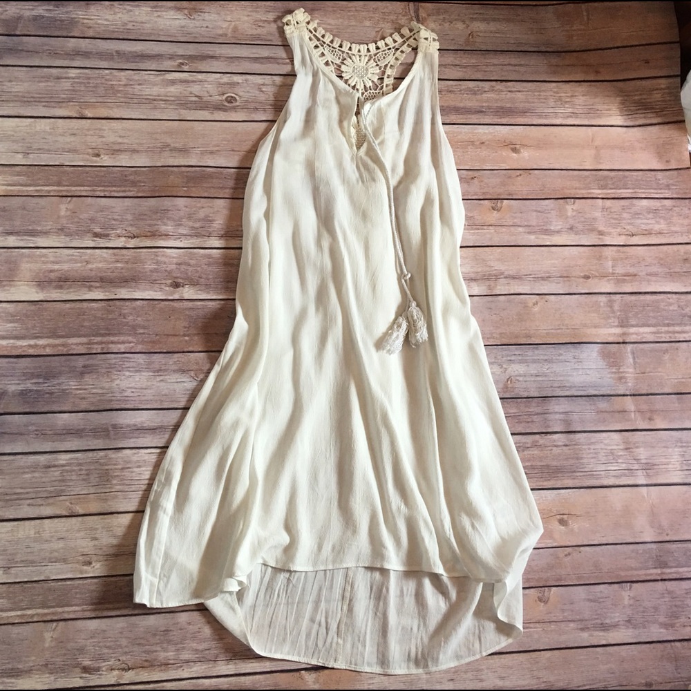 ❌CLEARANCE❌Crochet detail off white dress