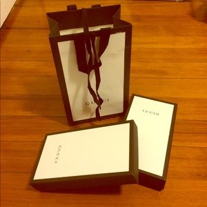 1 Gucci bag and 2 gift boxes for long wallet