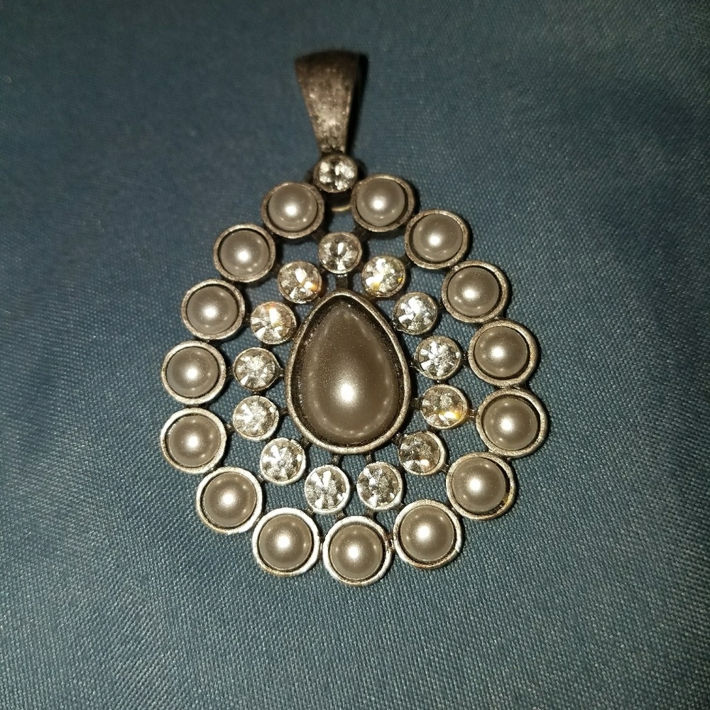 Premier Designs Pendant