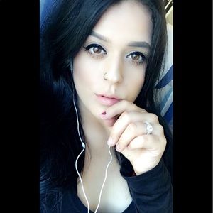 Meet your Posher, Edith