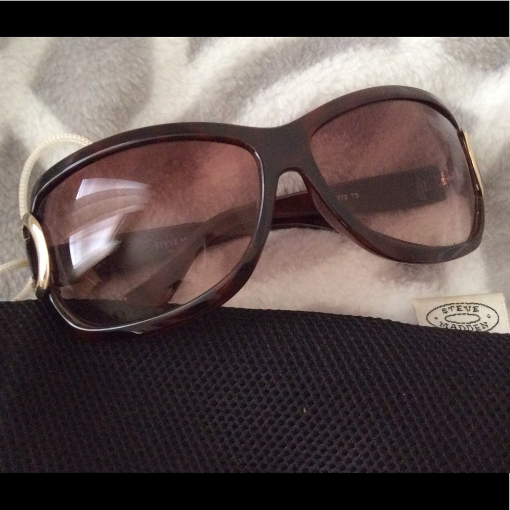 Steve Madden brown Sunglasses Great Condition