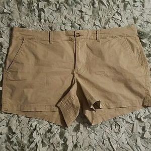 Women's Old Navy 3.5" cargo shorts
