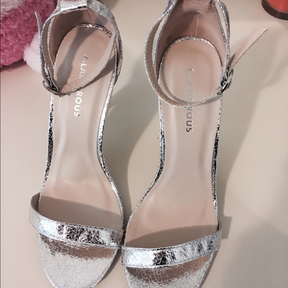 Cute silver heels!