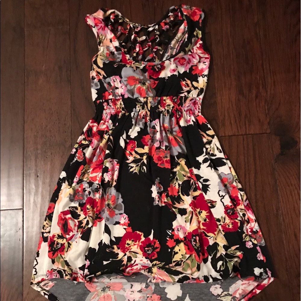 Floral dress with open woven back