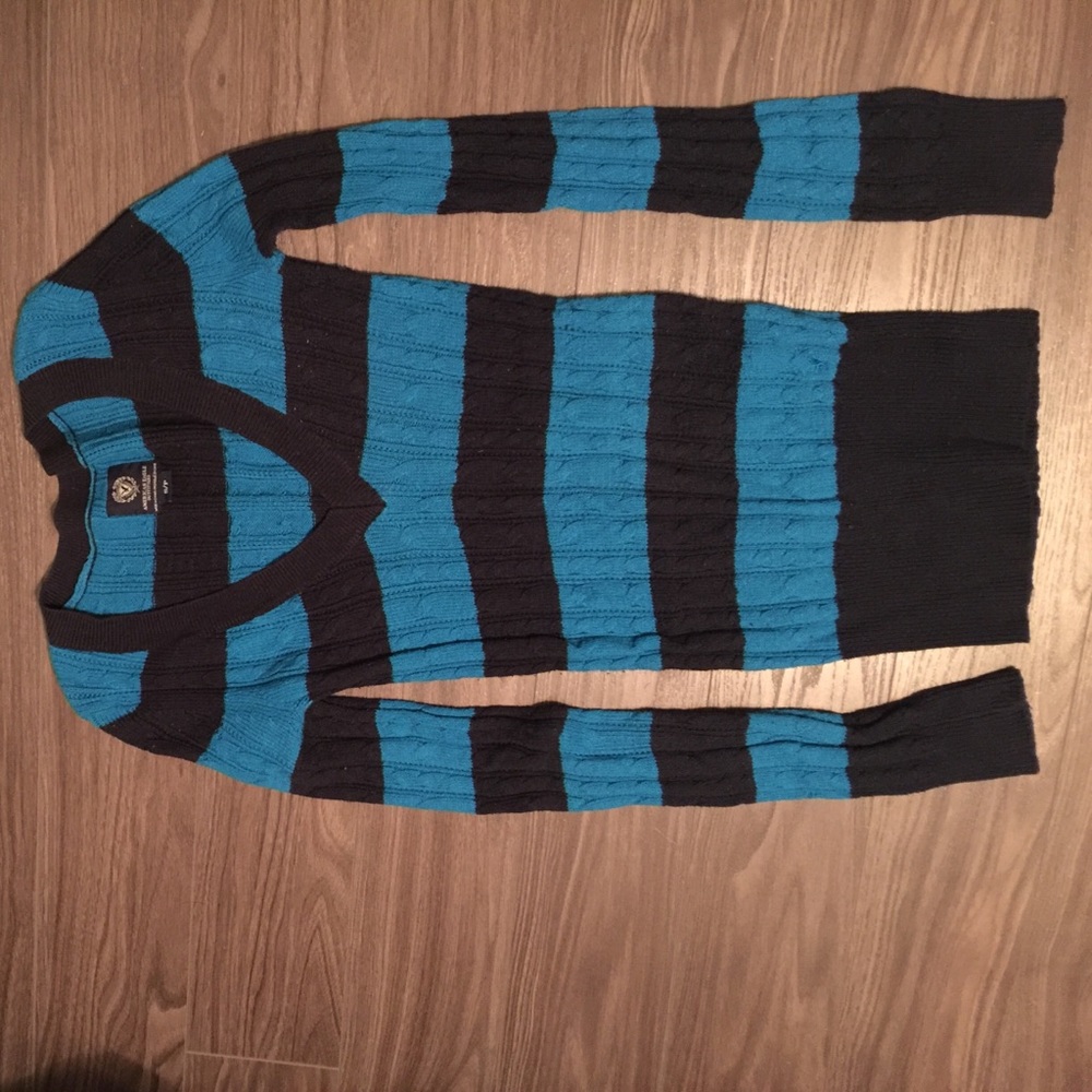 American eagle sweater