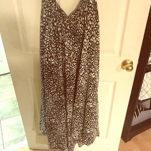 Black and white floorlength skirt