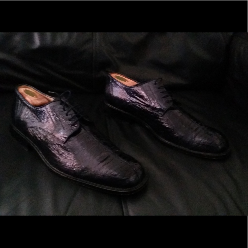 Authentic Belvedere Ostrich Navy Shoes Size 12