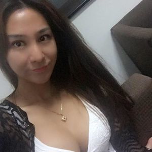 Meet your Posher, Simona