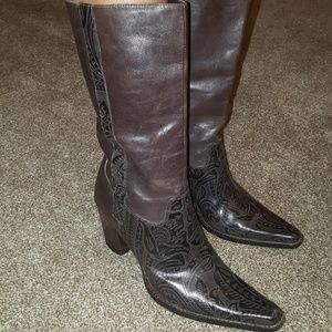 Brown Cowboy boots w/Pattern