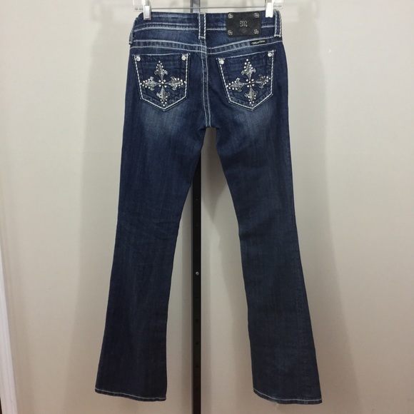 🌺Distressed & Embellished Miss Me Jeans🌺 - Picture 2 of 7