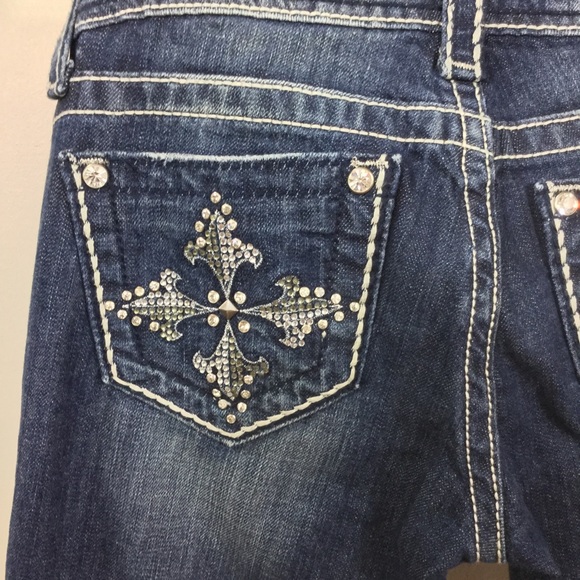 🌺Distressed & Embellished Miss Me Jeans🌺 - Picture 3 of 7