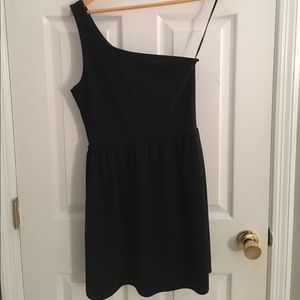 One shoulder black cotton forever21 dress