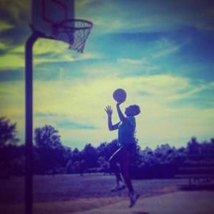 Meet your Posher, Tia