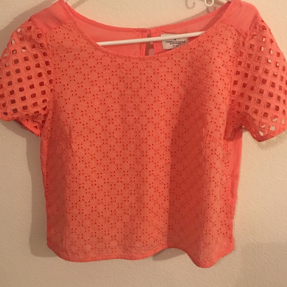 American EAGLE- salmon / peach crochet top