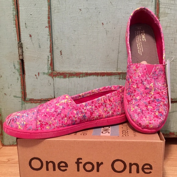 TOMS Pink Print Splatter Youth Classics - Picture 1 of 6