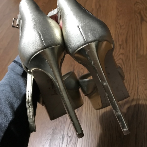 Gold platform sandal heels - Picture 2 of 8