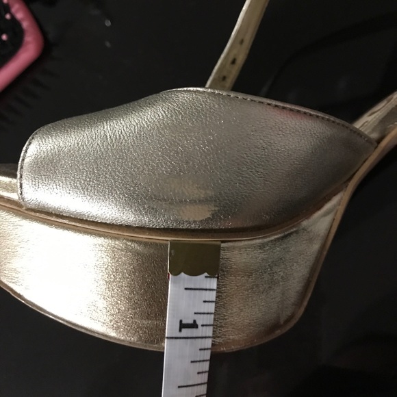 Gold platform sandal heels - Picture 6 of 8