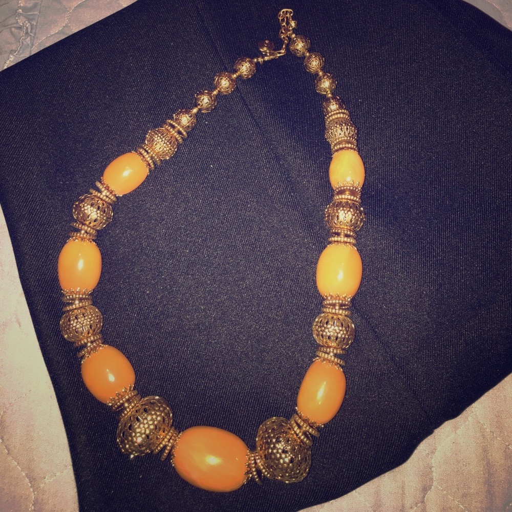 Gorgeous statement necklace