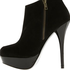 TRADE for Vivian only🎉 Heel Booties & Necklace