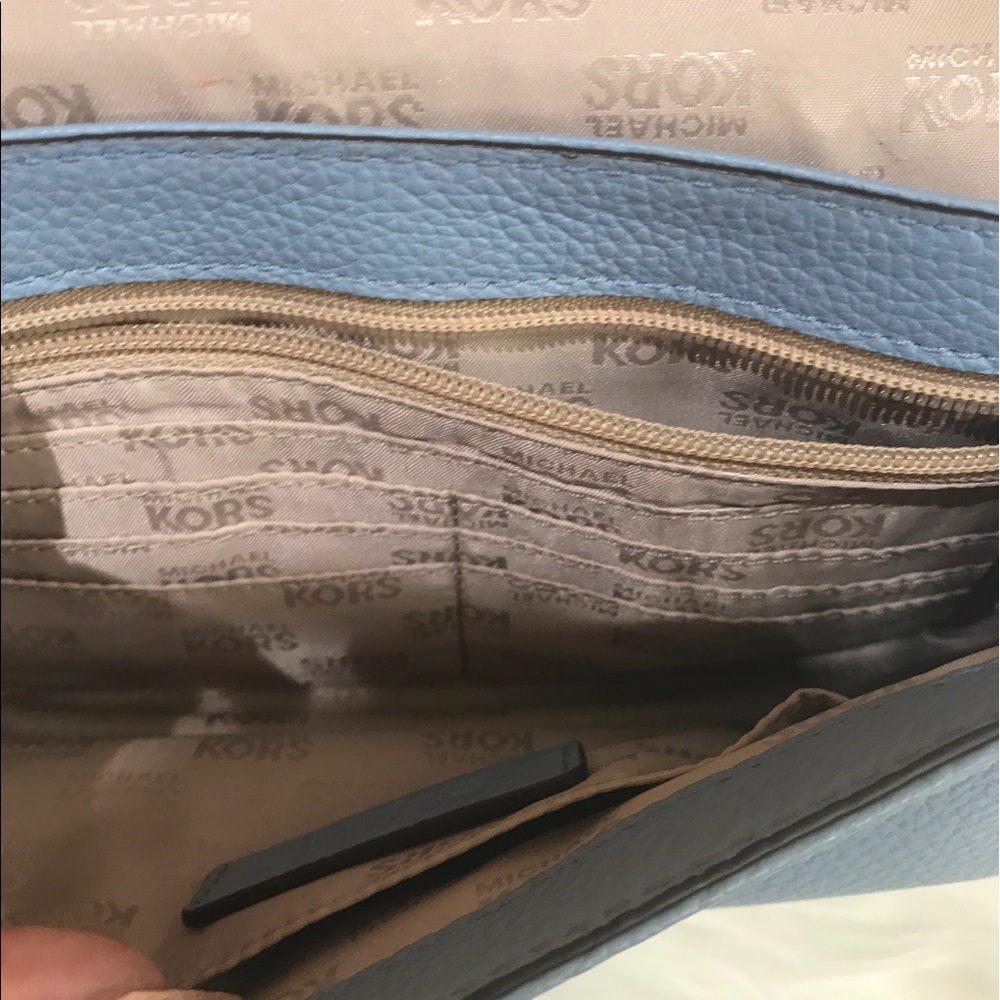 Michael Kors handbag with two way strap - Picture 6 of 8