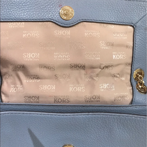 Michael Kors handbag with two way strap - Picture 5 of 8